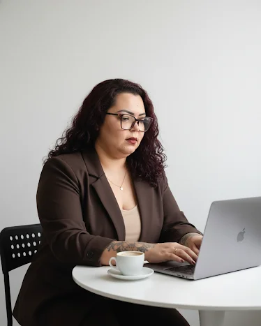 Simone em atendimento online